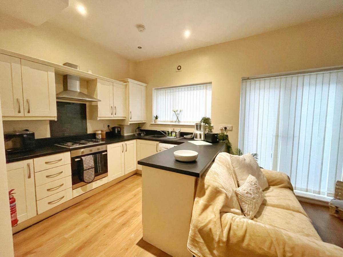 Holiday home 5 Bedroom, Sleeps 9 - Base To Explore And Beyond